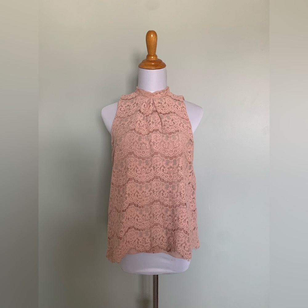Pretty pink pastel lace blouse turtleneck M/M sleeveless professional party date